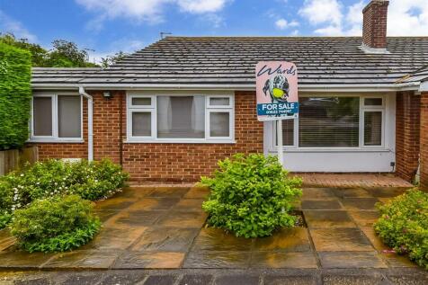 3 bedroom semi-detached bungalow for sale