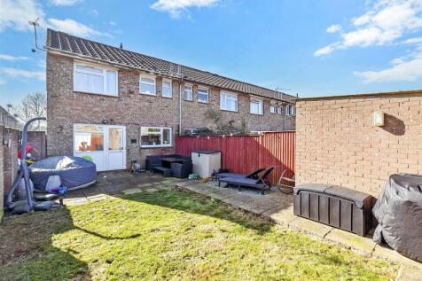 3 bedroom end of terrace house for sale