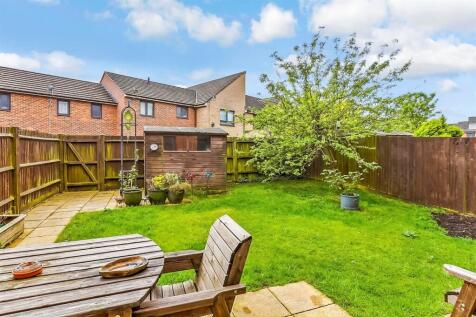 5 bedroom link detached house for sale