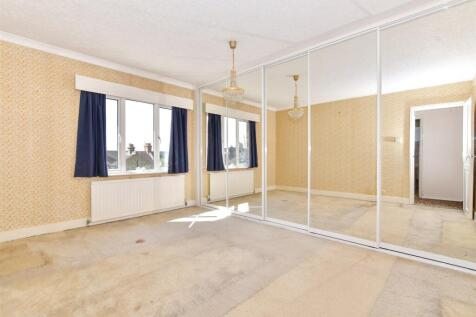 Curzon Road, Maidstone, Kent 3 bed semi