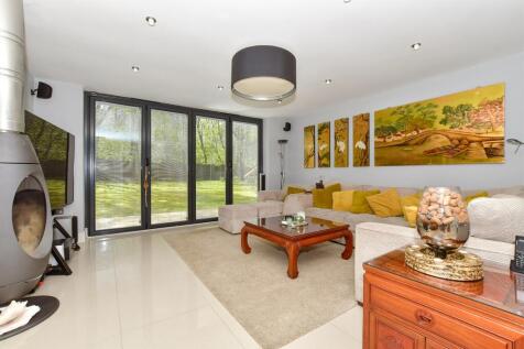 5 bedroom detached bungalow for sale