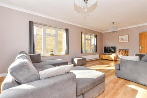 5 bedroom chalet for sale