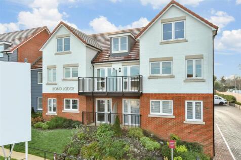 High Street, Rainham, Gillingham, Kent 1 bed ground floor flat for sale