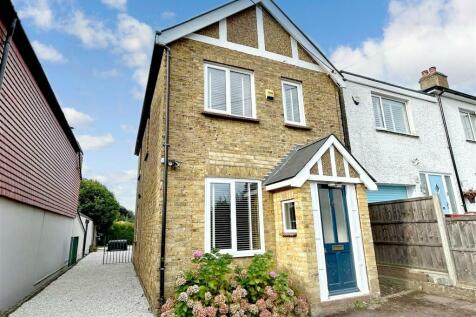 2 bedroom detached house for sale