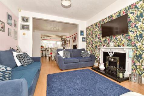 4 bedroom detached bungalow for sale