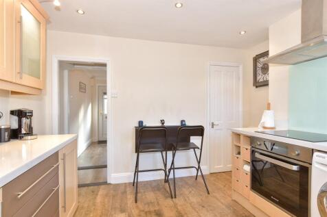 High Street, Wouldham, Rochester, Kent 2 bed terraced house for sale
