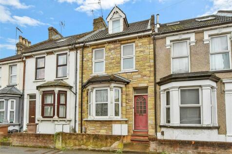 1 bedroom ground floor flat for sale