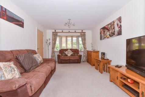 5 bedroom link detached house for sale