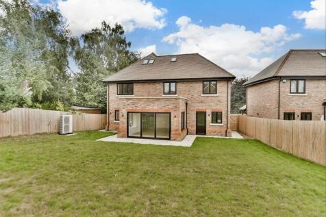 Bannister Hill, Borden... 5 bed detached house for sale