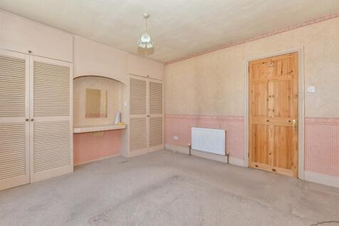 Waghorn Road, Snodland, Kent 2 bed terraced house for sale