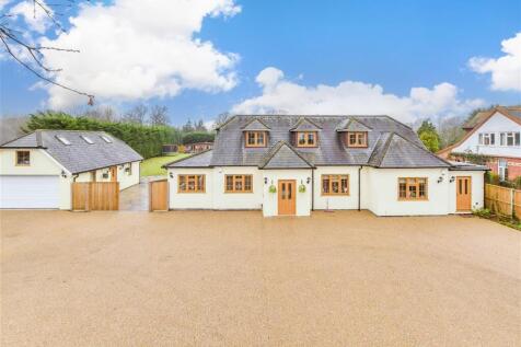 Maidstone Road, Staplehurst, Kent 5 bed detached house for sale