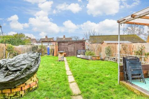 Chantry Road, Marden, Kent 4 bed terraced house for sale