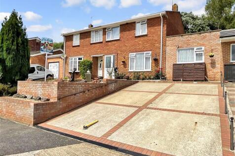 Harold Road, Cuxton, Rochester, Kent 5 bed semi
