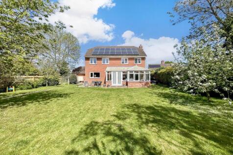 The Street, Appledore, Ashford, Kent 4 bed detached house for sale