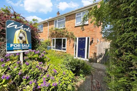 Leslie Crescent, St Michaels... 3 bed semi