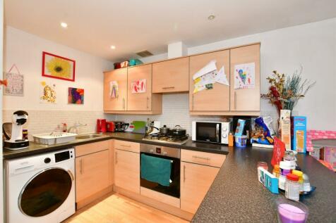 2 bedroom flat for sale