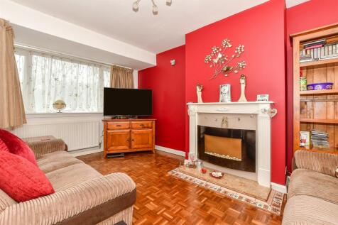 2 bedroom maisonette for sale