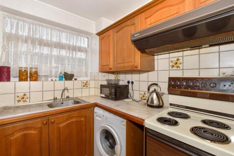 3 bedroom town house for sale
