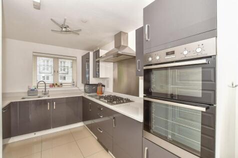 4 bedroom town house for sale