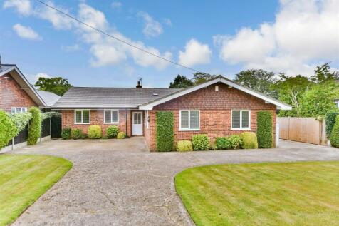 5 bedroom detached bungalow for sale