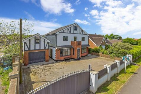 6 bedroom detached house for sale