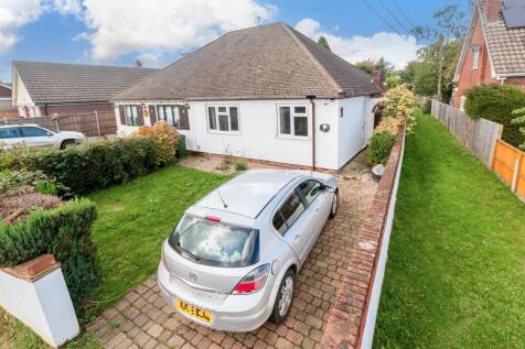 2 bedroom semi-detached bungalow for sale