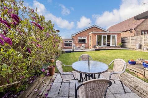 4 bedroom detached bungalow for sale