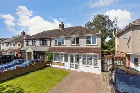 5 bedroom semi-detached house for sale