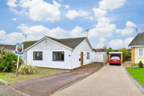 4 bedroom semi-detached bungalow for sale