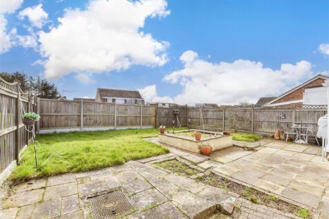 2 bedroom semi-detached bungalow for sale
