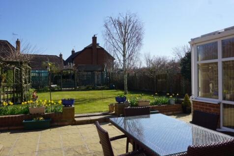 3 bedroom chalet for sale
