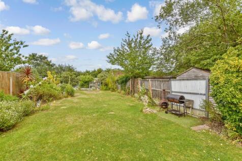 4 bedroom detached bungalow for sale