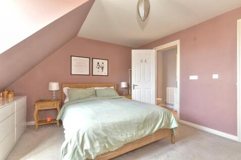 3 bedroom town house for sale