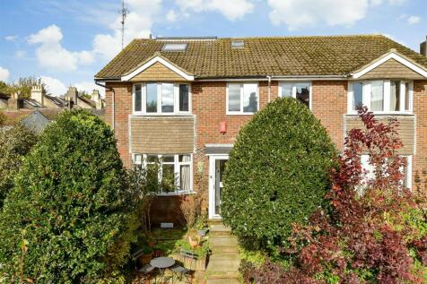 4 bedroom semi-detached house for sale