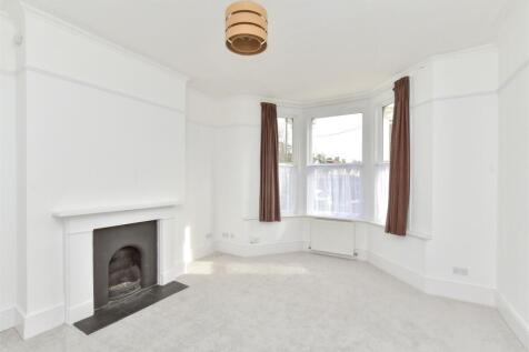 1 bedroom ground floor flat for sale