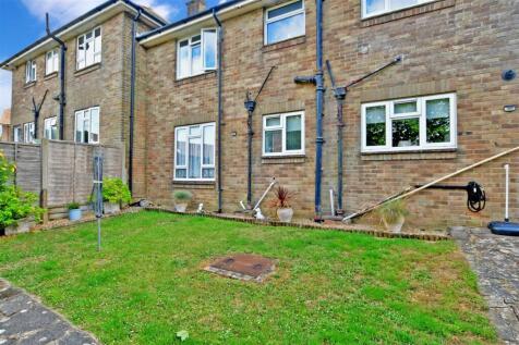 2 bedroom ground floor flat for sale