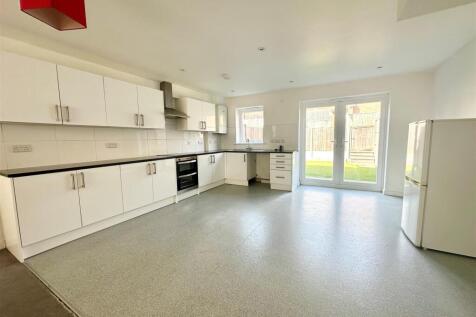 Coombe Road, Brighton, East Sussex 5 bed terraced house for sale