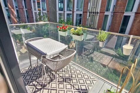 1 bedroom flat for sale