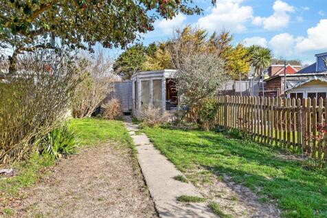 2 bedroom semi-detached bungalow for sale