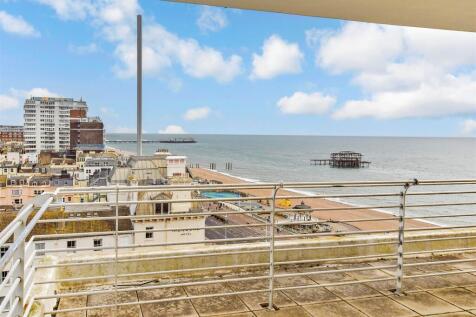 3 bedroom flat for sale