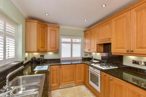 4 bedroom chalet for sale