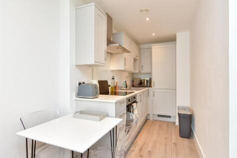 1 bedroom flat for sale