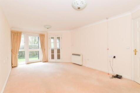 2 bedroom ground floor flat for sale