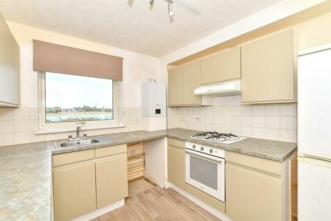 2 bedroom ground floor flat for sale