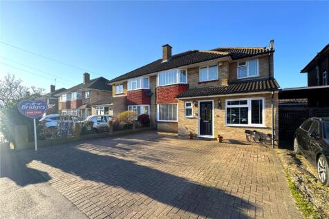 3 bedroom semi-detached house for sale