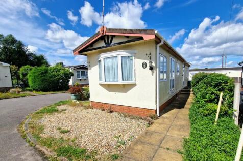 2 bedroom detached house for sale