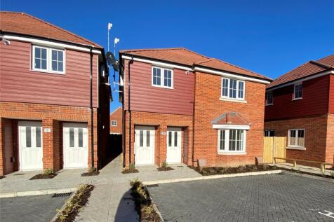 2 bedroom maisonette for sale