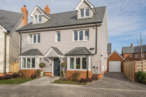5 bedroom detached house for sale