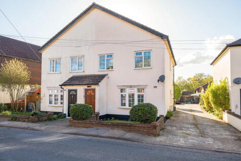 1 bedroom maisonette for sale