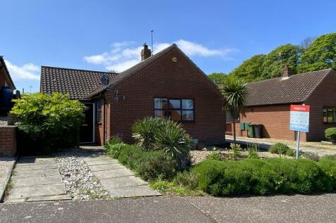 2 bedroom detached bungalow for sale